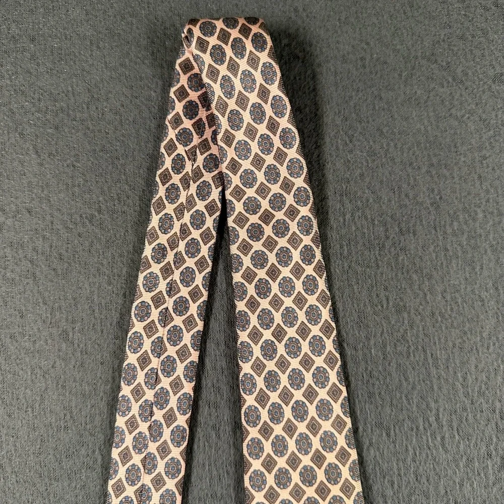 Vintage Yves Saint Laurent Tie Mens One Size Pink Silk‎ Geometric Jacquard USA